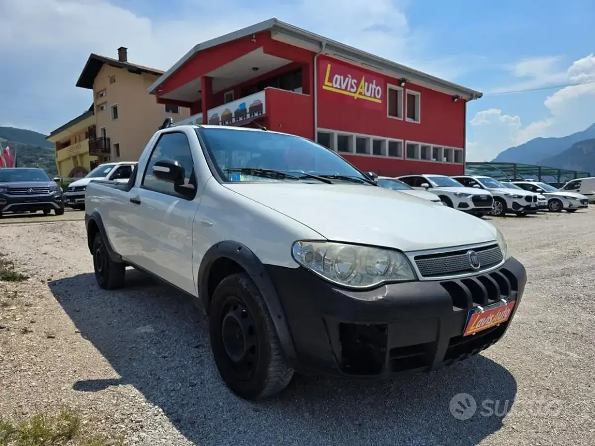 Usata Fiat Strada 84 CV (61 kW) 2010 Pick-up