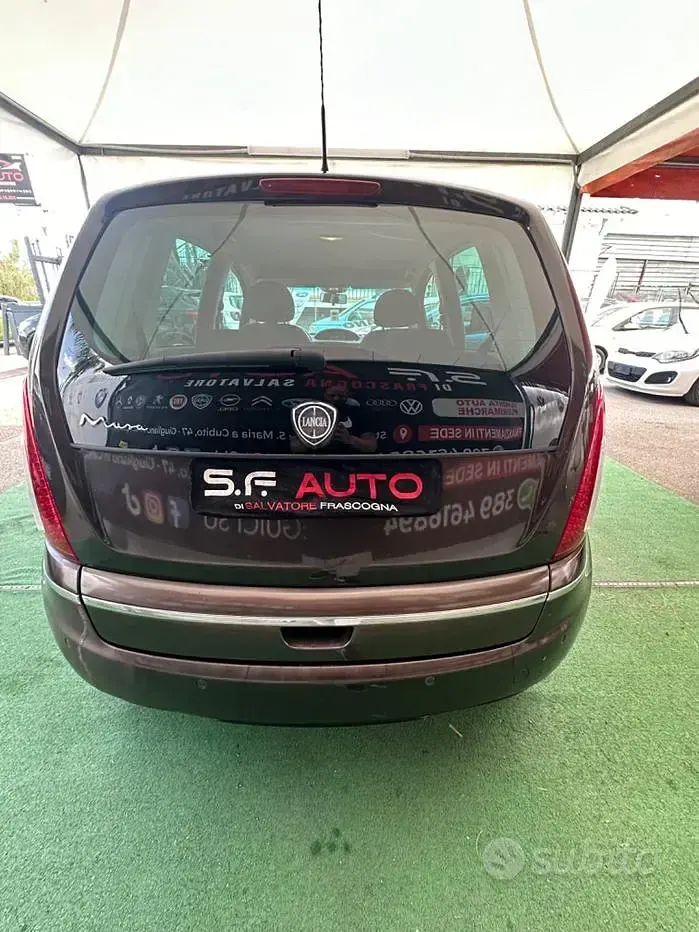 Usata Lancia Musa 95 CV (69 kW) 2010 Marrone Monovolume