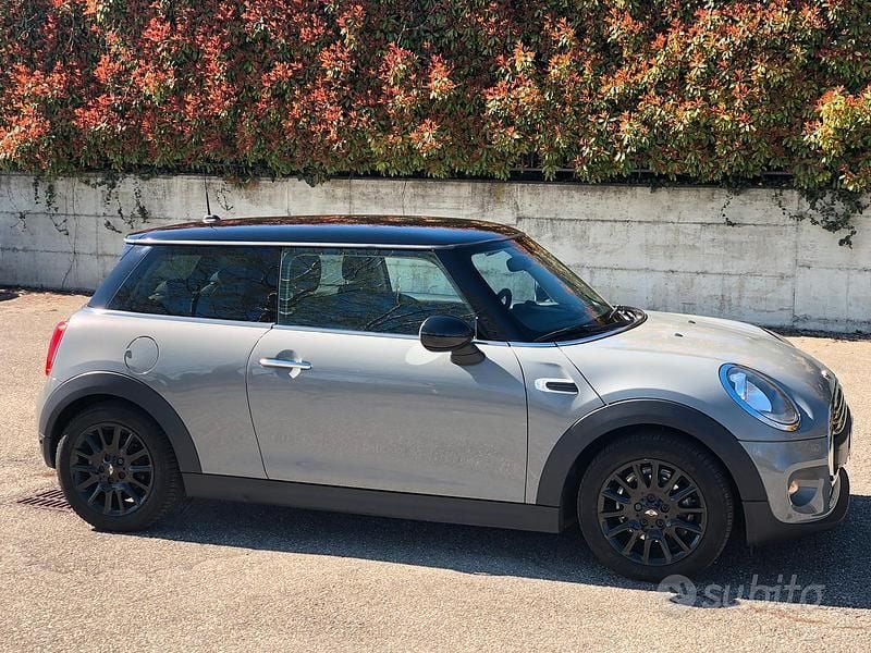 Usata Mini ONE 102 CV (75 kW) 2015 Utilitaria