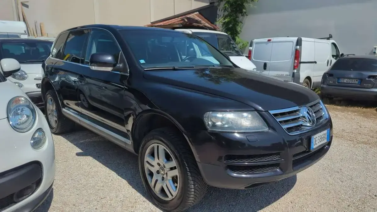 Usata VW Touareg Exclusive 224 CV (164 kW) 2006 Nero SUV