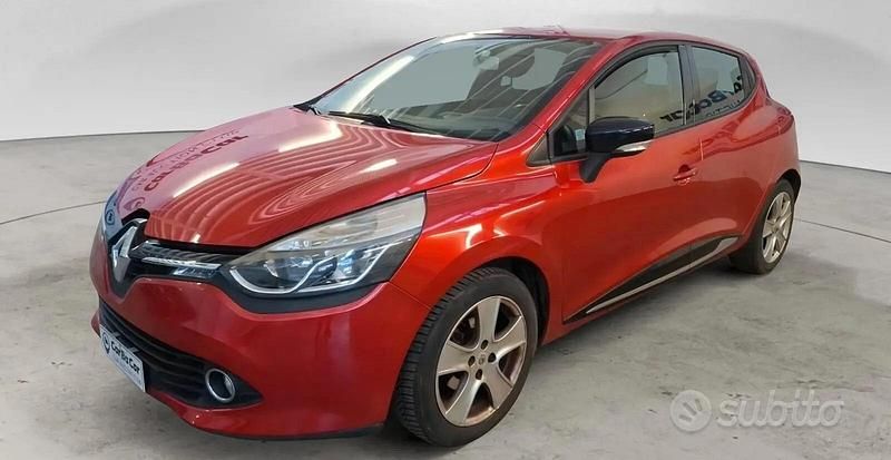 Usata Renault Clio IV 75 CV (55 kW) 2013 Arancione Berlina