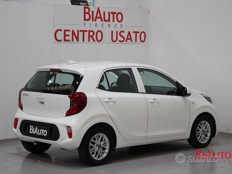 Usata Kia Picanto Urban 66 CV (48 kW) 2023 Bianco Utilitaria