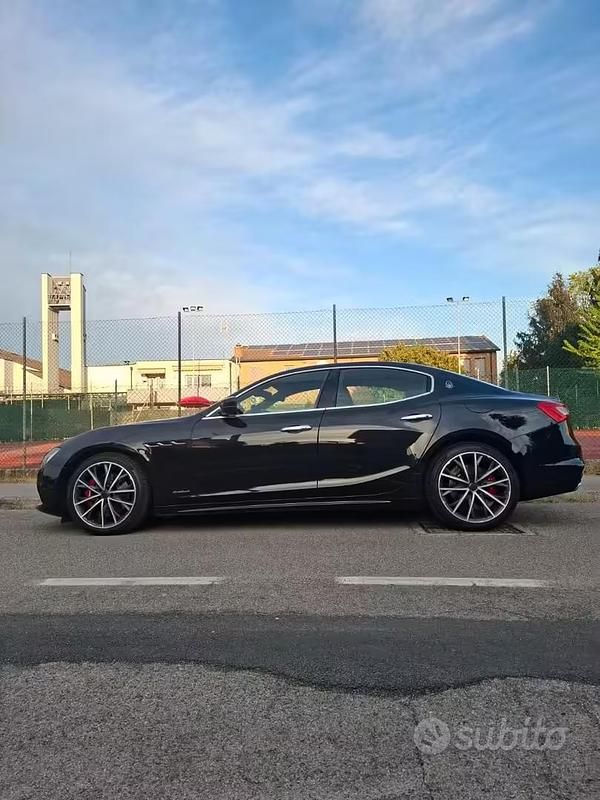 Usata Maserati Ghibli 275 CV (202 kW) 2019 Nero Berlina