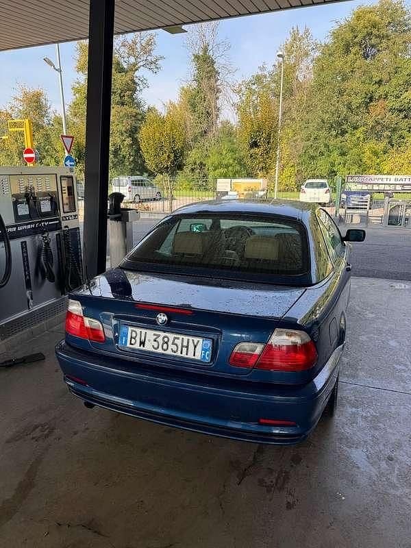 Usata BMW 318 Cabriolet 143 CV (105 kW) 2002 Cabrio