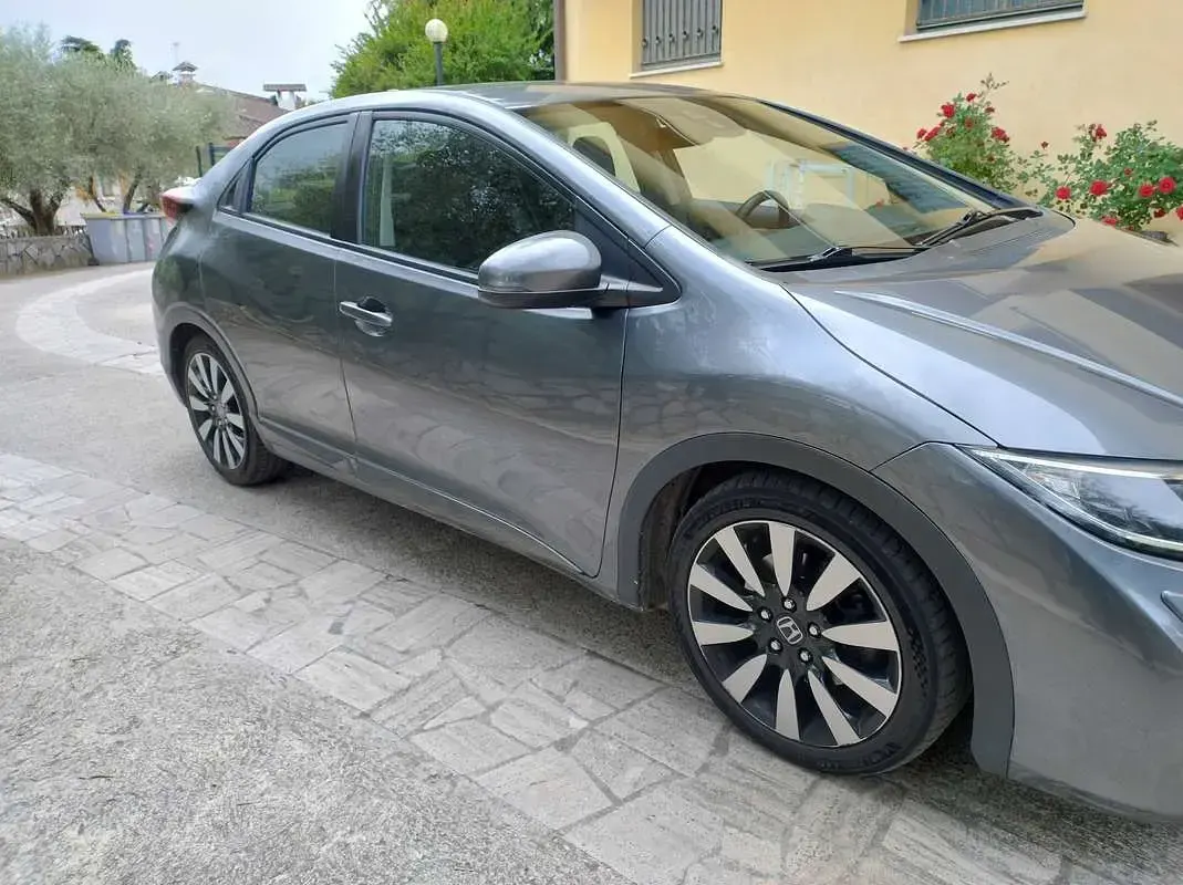 Usata Honda Civic Elegance 120 CV (88 kW) 2017 Grigio Berlina
