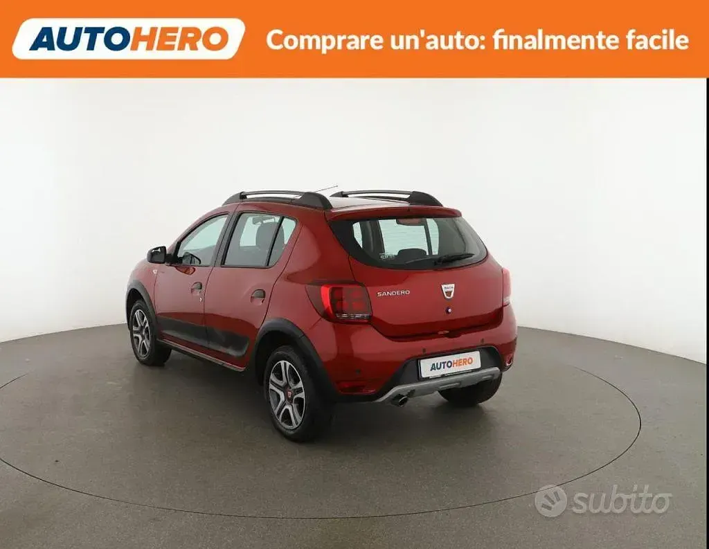 Usado Dacia Sandero Stepway 90 CV (66 kW) 2019 Rojo Berlina