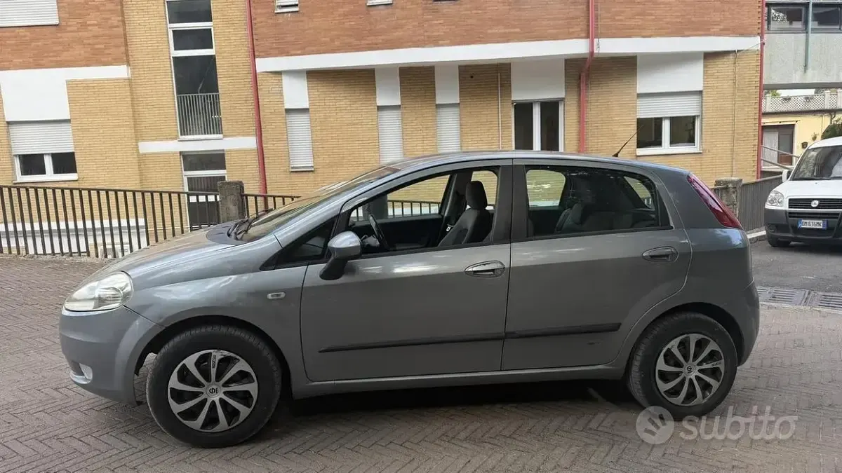 Usata Fiat Grande Punto 2006 Grigio Utilitaria