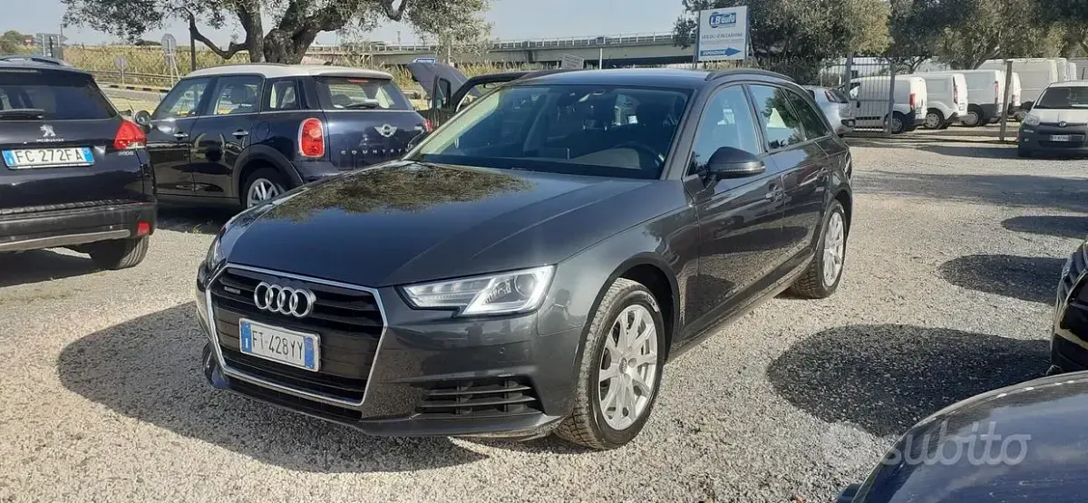 Usata Audi A4 190 CV (139 kW) 2019 Grigio Station wagon