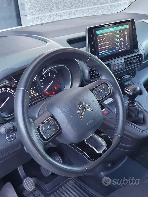 Usata Citroën Berlingo XTR 131 CV (96 kW) 2021 Bianco Monovolume