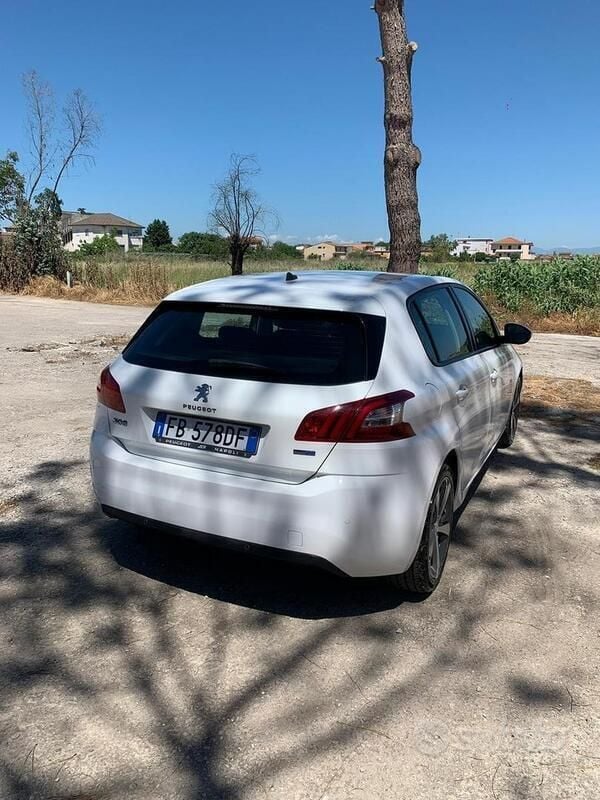 Usata Peugeot 308 99 CV (72 kW) 2016 Bianco Utilitaria
