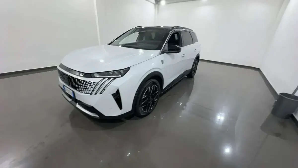 Usata Peugeot 5008 GTi 136 CV (100 kW) 2025 Bianco SUV