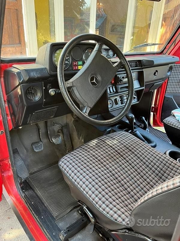 Usata Mercedes G240 72 CV (52 kW) 1985 Rosso SUV