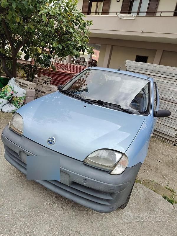 Usata Fiat 600 54 CV (39 kW) 2001 Blu Berlina