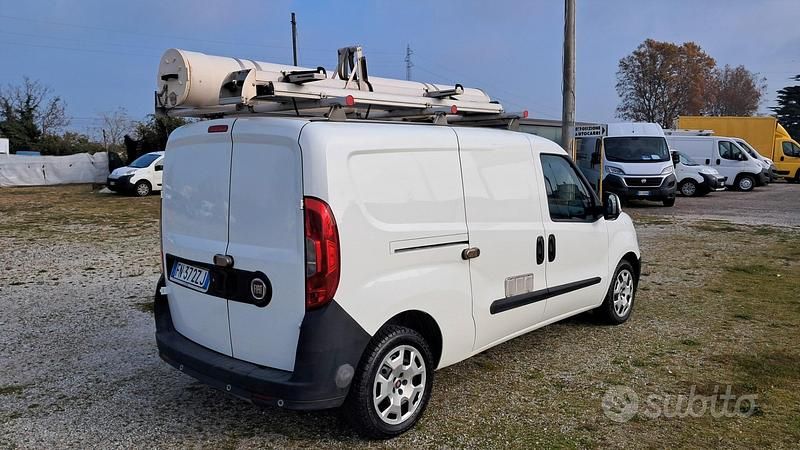 Usata Fiat Doblò 120 CV (88 kW) 2018 Bianco Monovolume