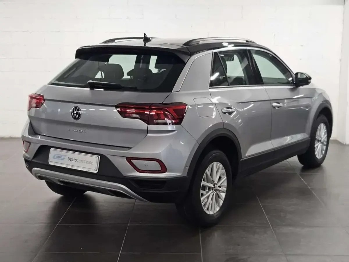 Usata VW T-Roc Life 150 CV (110 kW) 2025 Pyrit silver metallizzato nero SUV