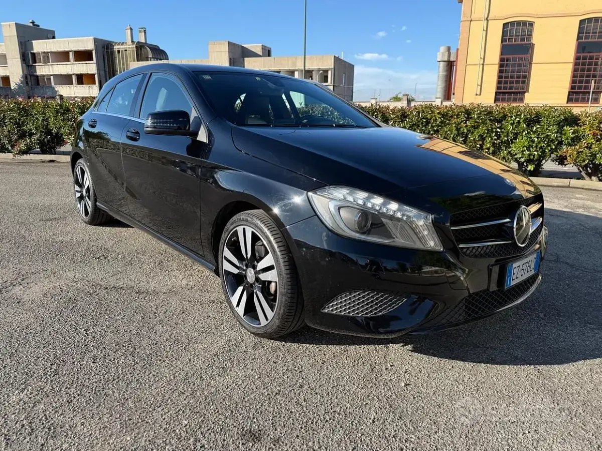 Usata Mercedes A180 Executive 136 CV (100 kW) 2015 Nero Berlina