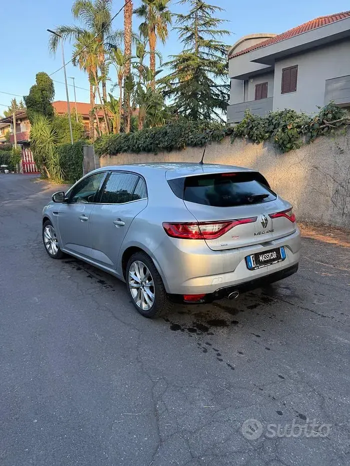 Usata Renault Mégane IV 110 CV (80 kW) 2018 Grigio Berlina