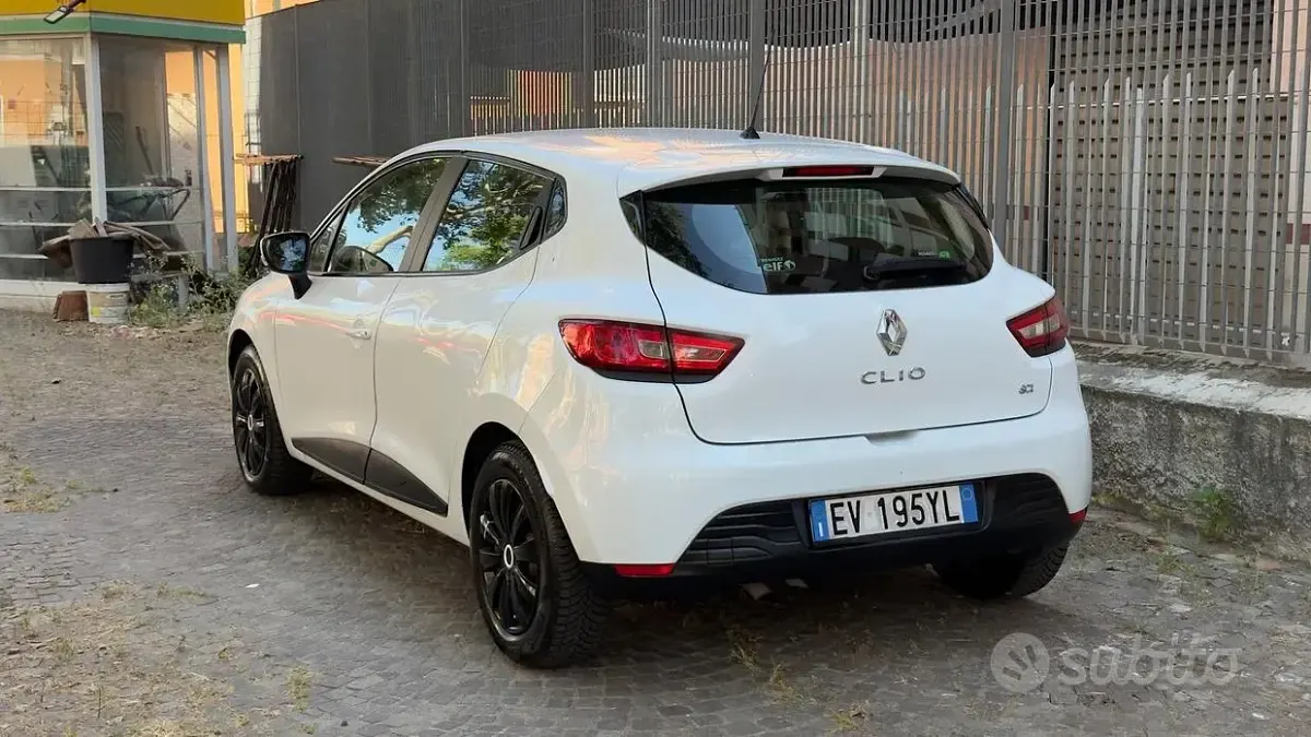 Usata Renault Clio 75 CV (55 kW) 2014 Bianco Utilitaria