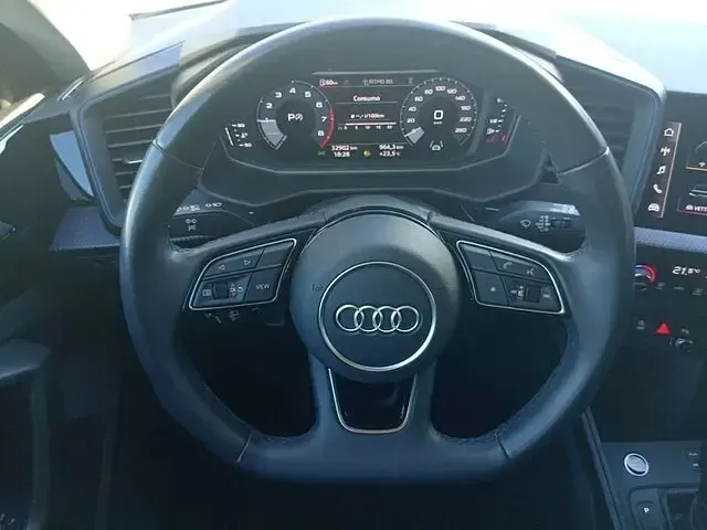 Usata Audi A1 Sportback Business 110 CV (80 kW) 2024 Grigio zinco perla Utilitaria