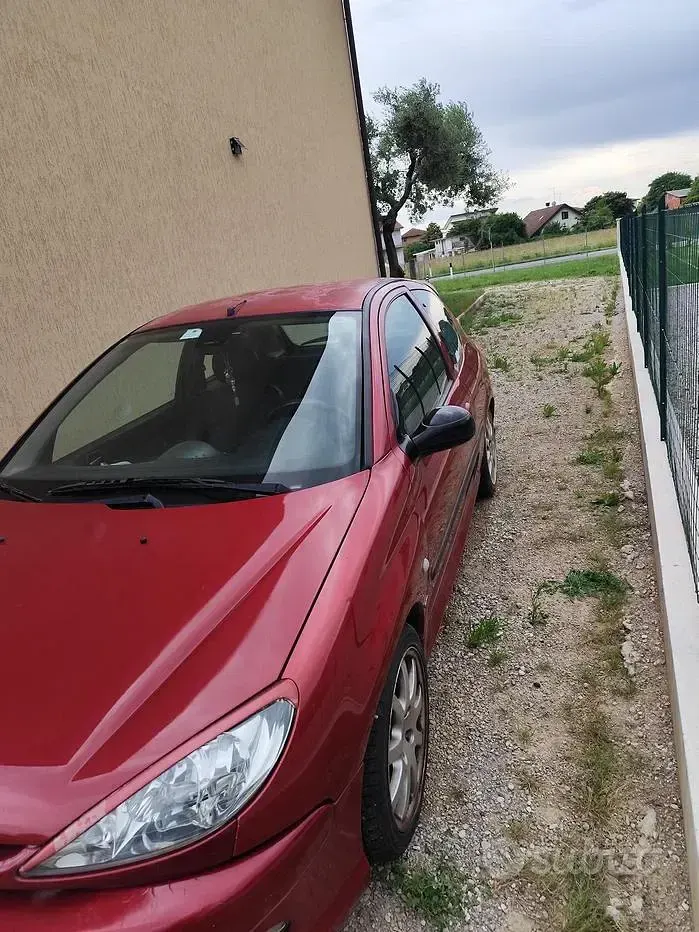 Usata Peugeot 206 135 CV (99 kW) 2000 Rosso Berlina
