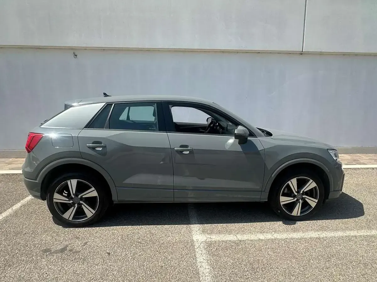Usata Audi Q2 Admired 116 CV (85 kW) 2019 Grigio SUV