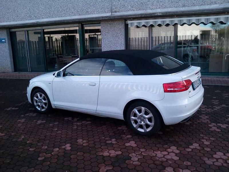 Usata Audi A3 Cabriolet Attraction 105 CV (77 kW) 2012 Bianco Cabrio