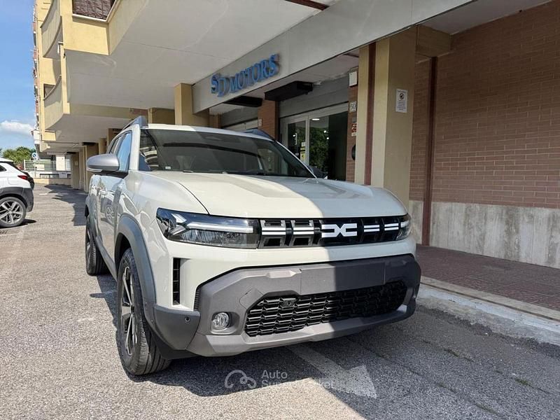 Gray Nuova 2026 Dacia Duster Expression SUV | 21.500 € (Super prezzo) - Immagine 1/4