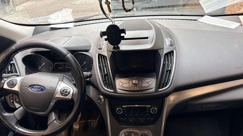 Usata Ford Kuga Titanium 120 CV (88 kW) 2015 Nero SUV