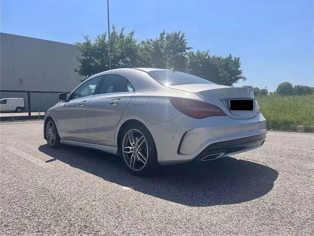 Usata Mercedes CLA200 Premium 136 CV (100 kW) 2017 Argento Berlina
