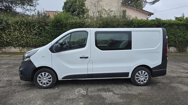 Usata Opel Vivaro 90 CV (66 kW) 2015 Bianco Monovolume