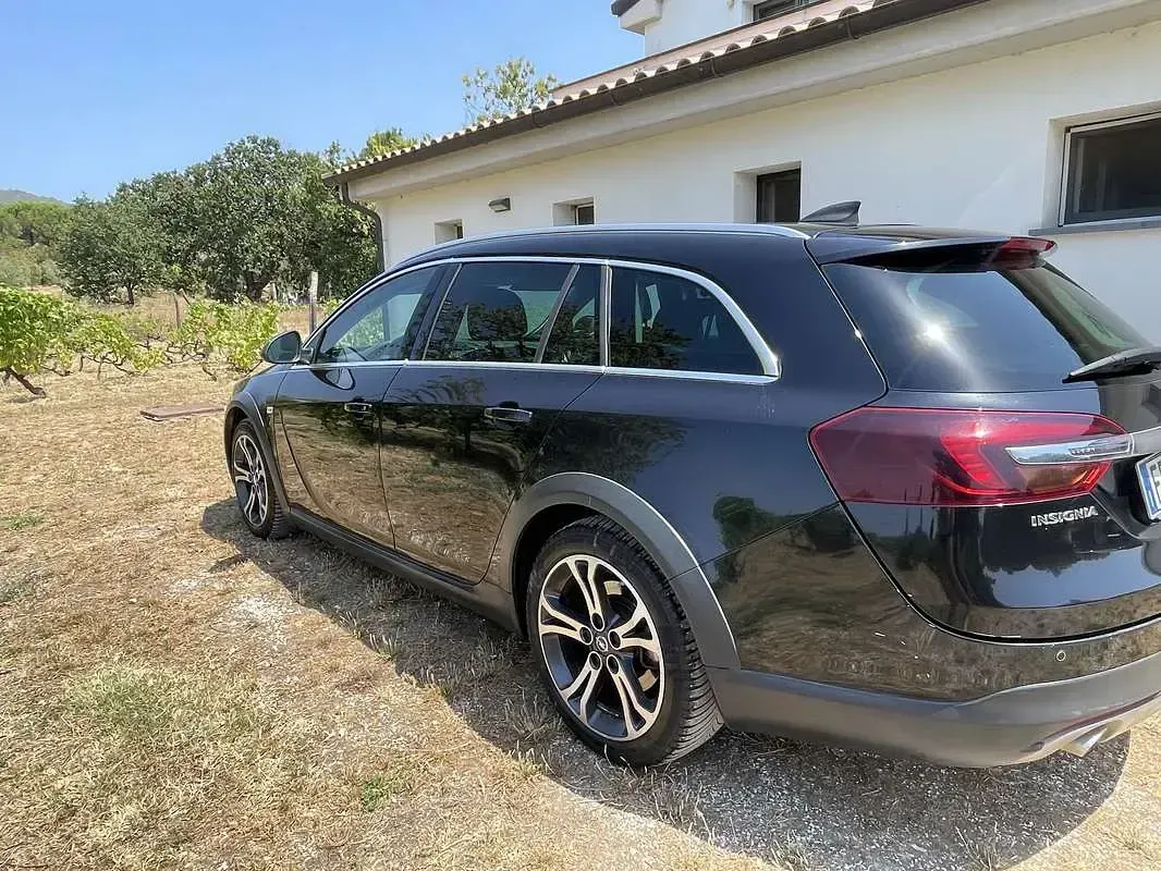 Usata Opel Insignia Business 170 CV (125 kW) 2016 Station wagon
