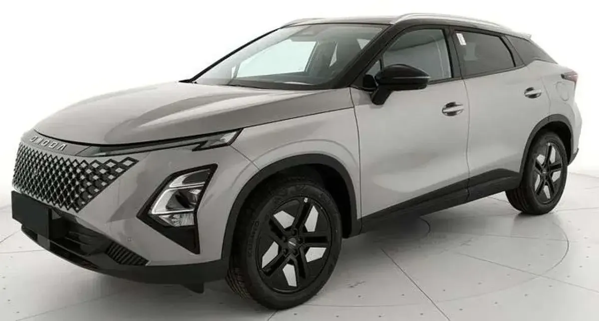 Nuova Omoda 5 147 CV (108 kW) 2025 Grigio scuro SUV