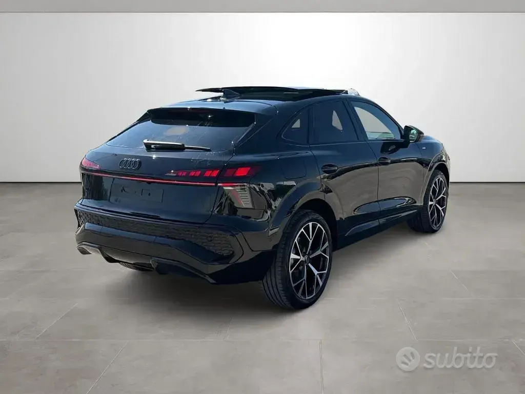 Nuova Audi Q3 S-Line 150 CV (110 kW) 2026 SUV