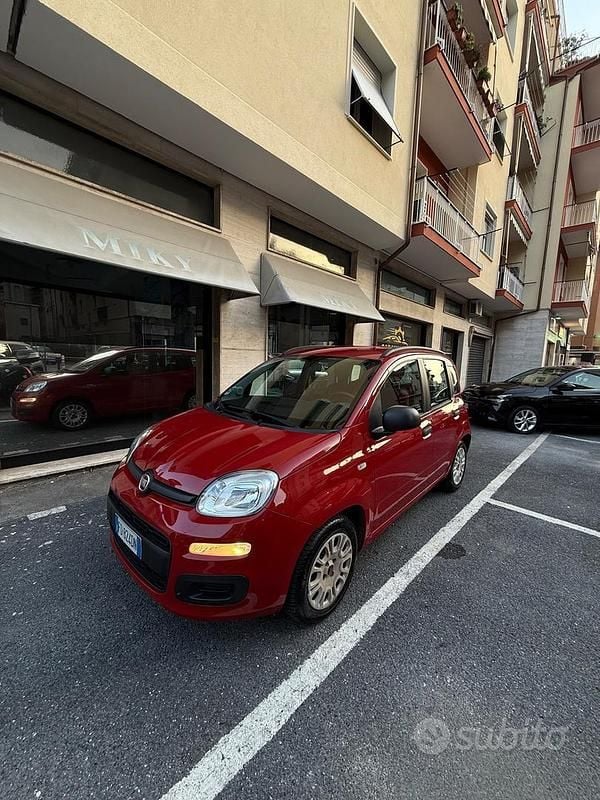 Usata Fiat Panda S 69 CV (50 kW) 2016 Rosso Utilitaria