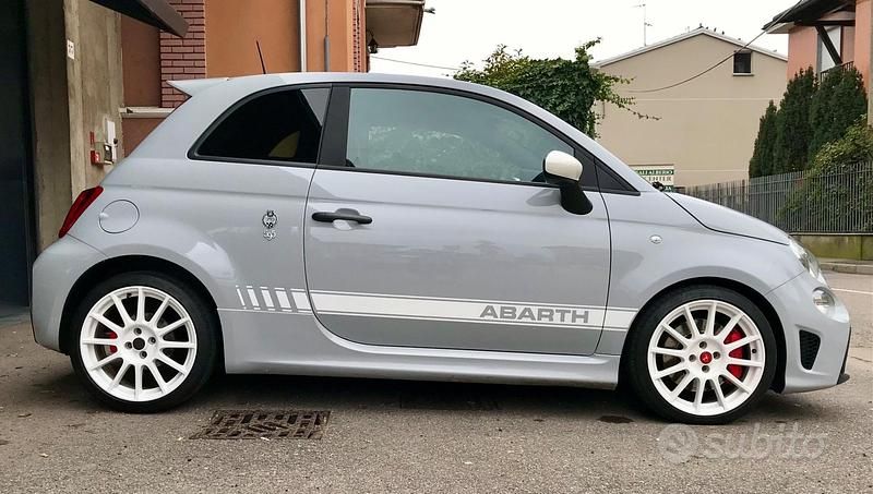Usata Abarth 595 Esseesse 180 CV (132 kW) 2019 Grigio Berlina
