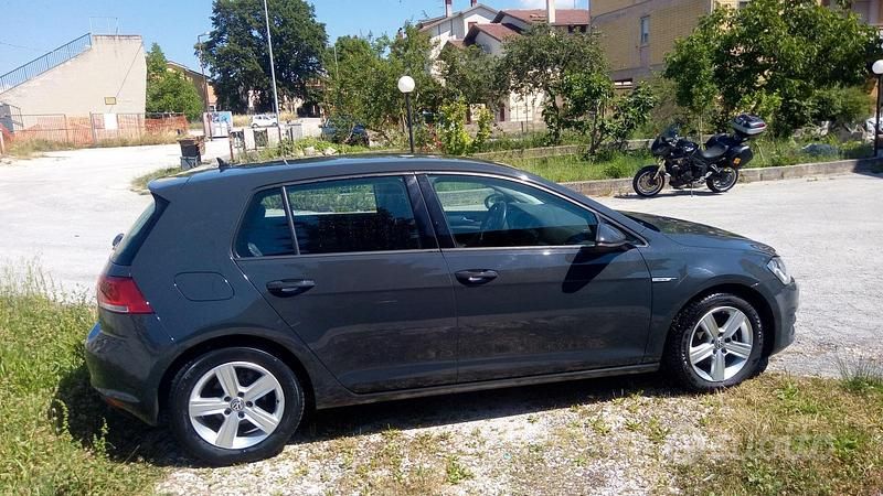 Usata VW Golf VII 110 CV (80 kW) 2015 Berlina