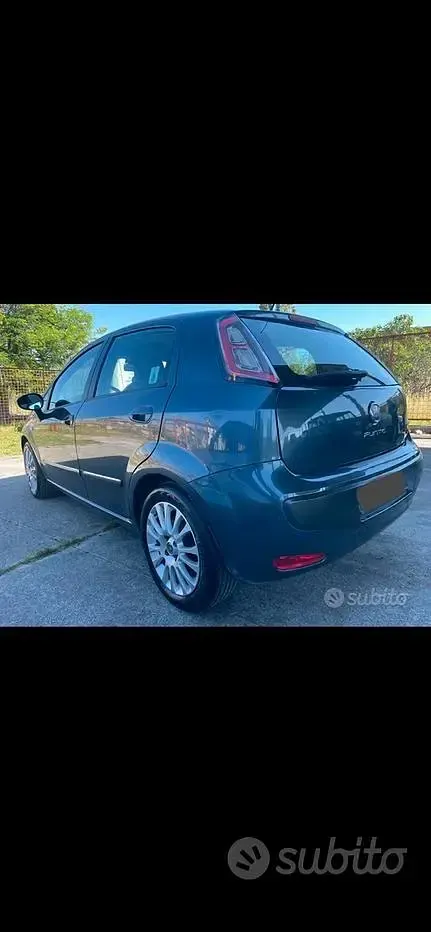Usata Fiat Punto 75 CV (55 kW) 2010 Grigio Utilitaria