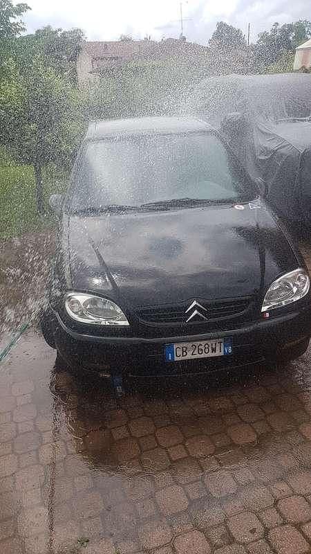 Usata Citroën Saxo 98 CV (72 kW) 2002 Nero Utilitaria