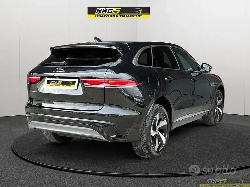 Usata Jaguar F-Pace R-Dynamic 204 CV (150 kW) 2023 Nero SUV