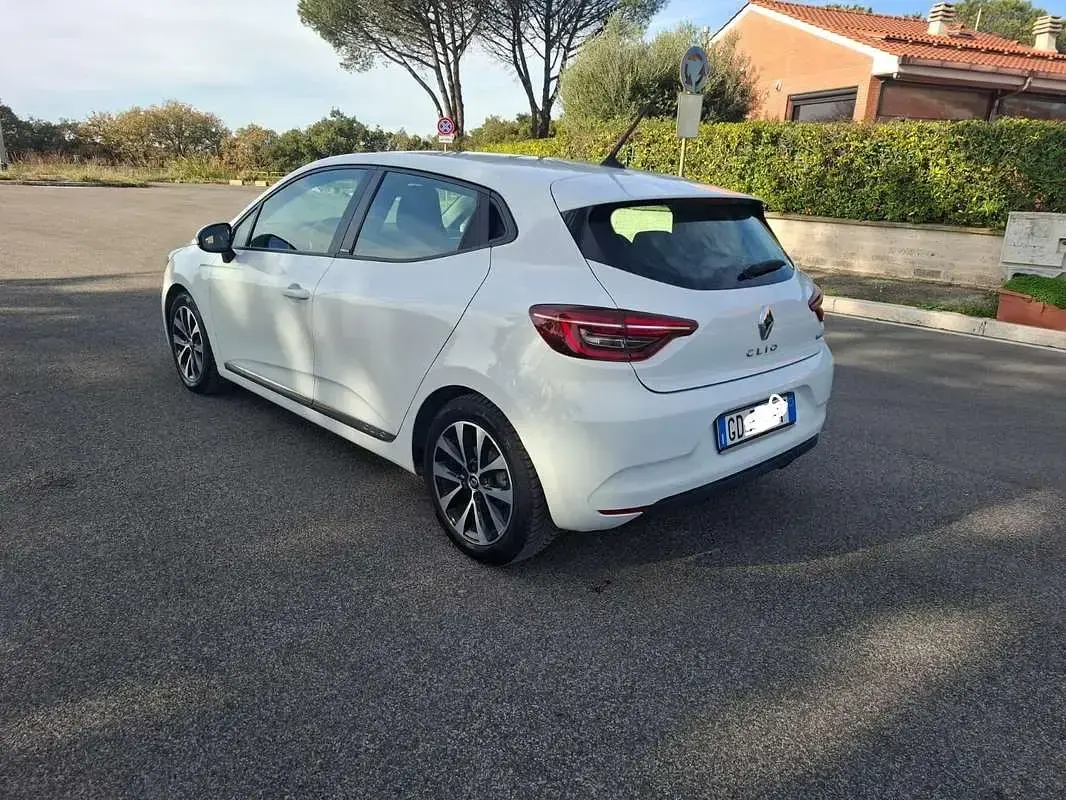 Usata Renault Clio Zen 91 CV (66 kW) 2021 Bianco Utilitaria