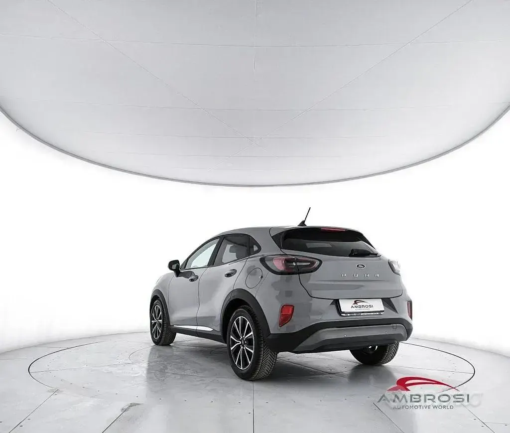 Usata Ford Puma Titanium 124 CV (91 kW) 2020 Grigio SUV