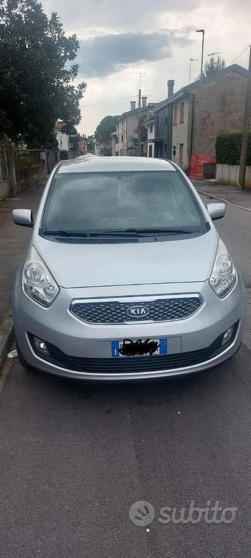 Usata Kia Venga 77 CV (56 kW) 2011 Grigio Utilitaria