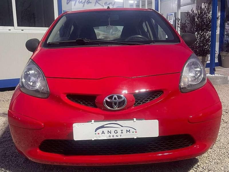 Usata Toyota Aygo 68 CV (50 kW) 2009 Rosso Utilitaria