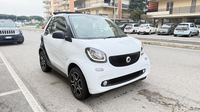Usata Smart ForTwo Cabrio Passion 90 CV (66 kW) 2019 Bianco Cabrio
