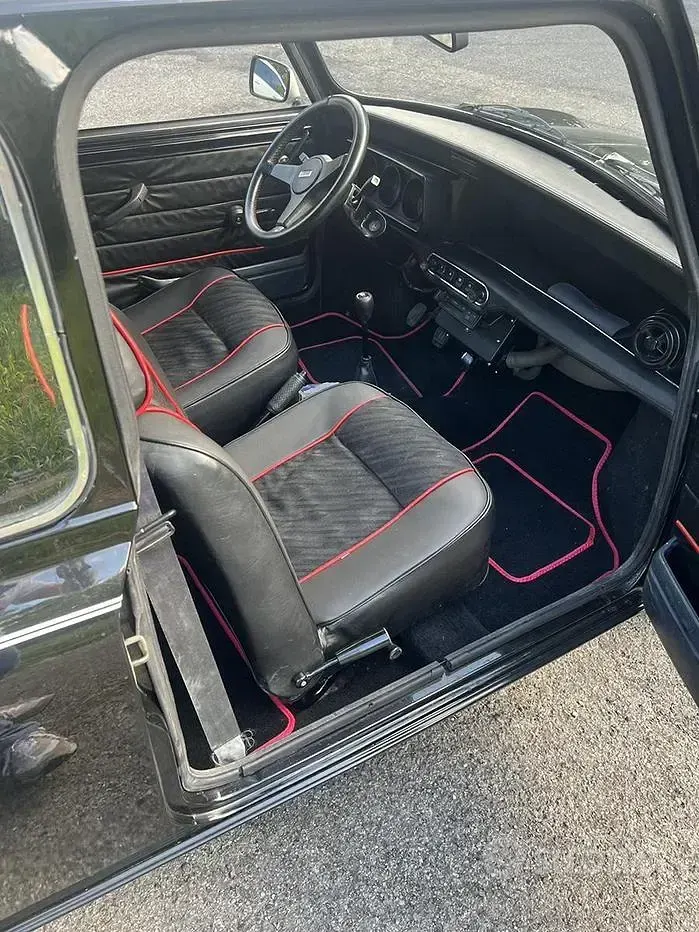 Usata Mini Cooper 61 CV (44 kW) 1991 Nero Utilitaria