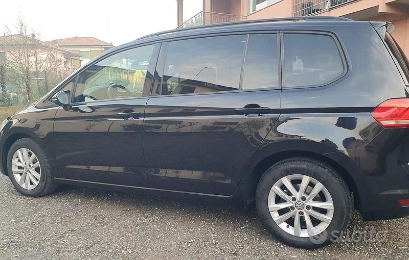 Usata VW Touran Executive 115 CV (84 kW) 2018 Nero Monovolume