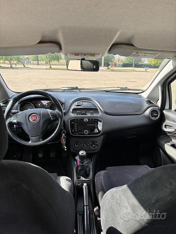 Usata Fiat Grande Punto 77 CV (56 kW) 2014 Utilitaria