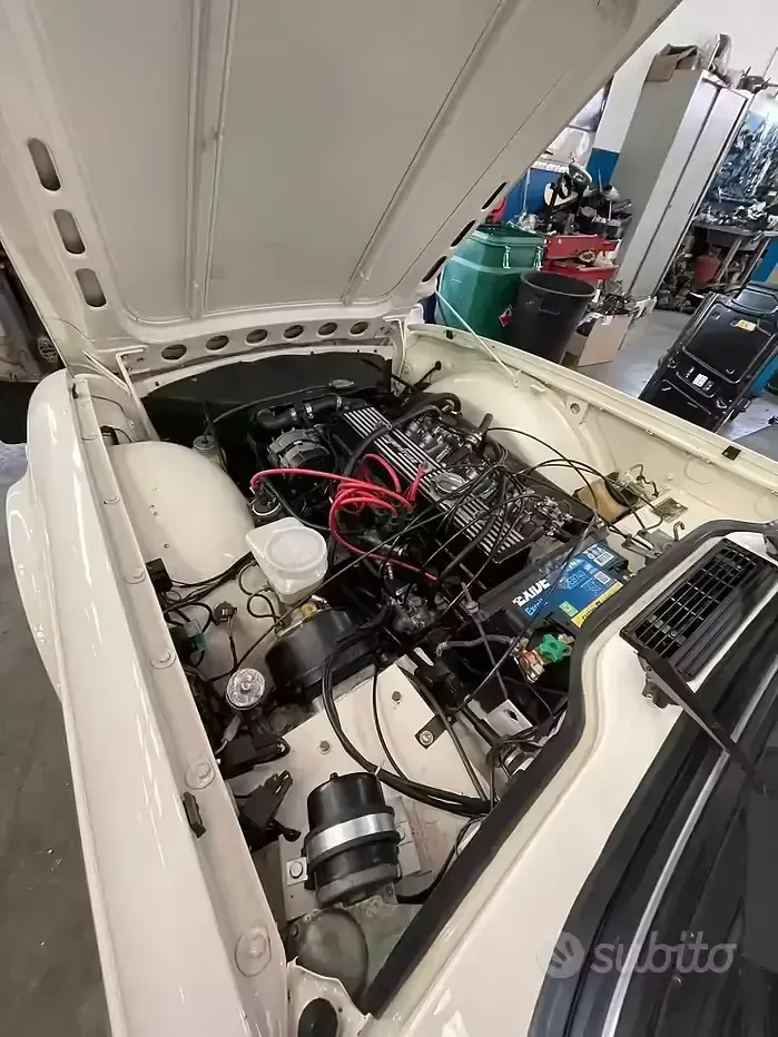 Usata Triumph 2500 1970 Bianco Cabrio