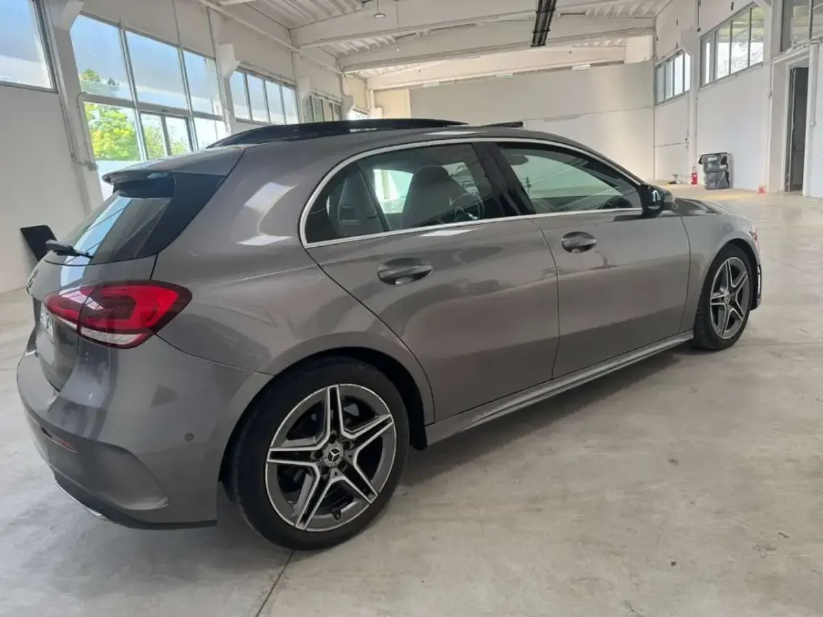 Usata Mercedes A200 AMG line 150 CV (110 kW) 2021 Grigio Berlina