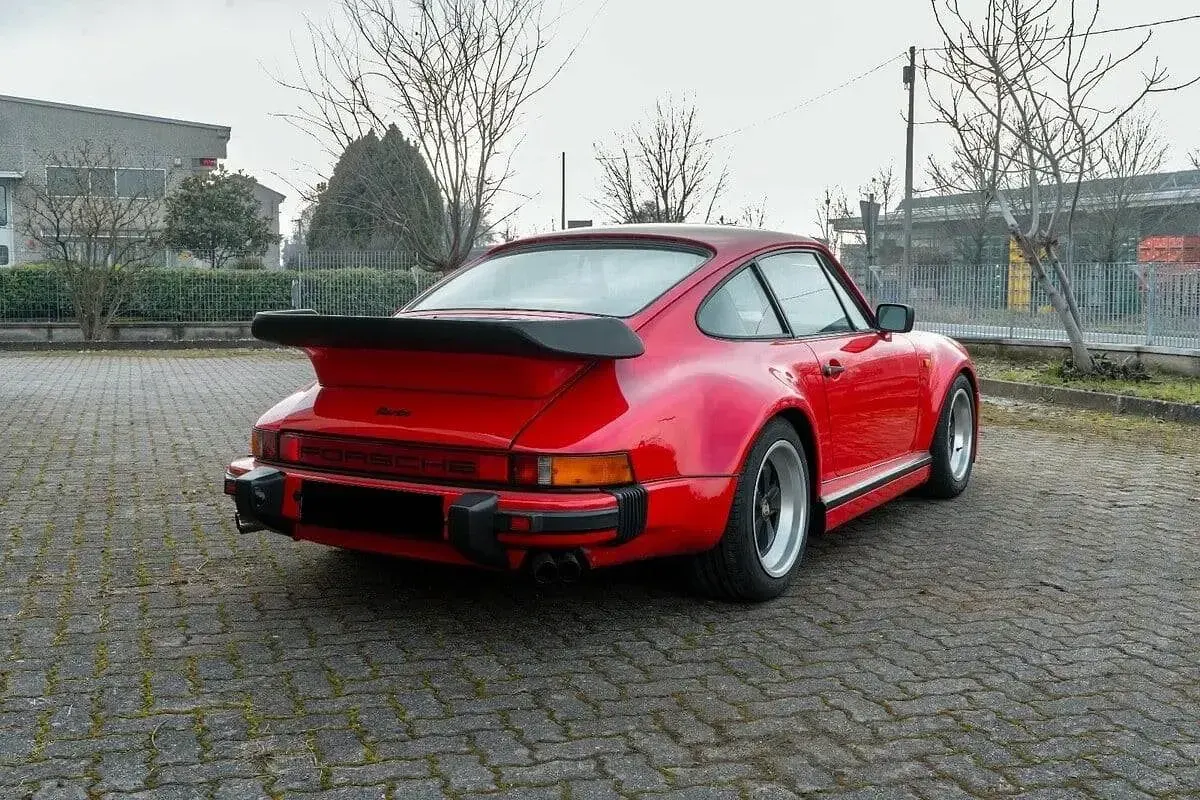 Usata Porsche 911 Turbo 300 CV (220 kW) 1984 Rosso Coupé